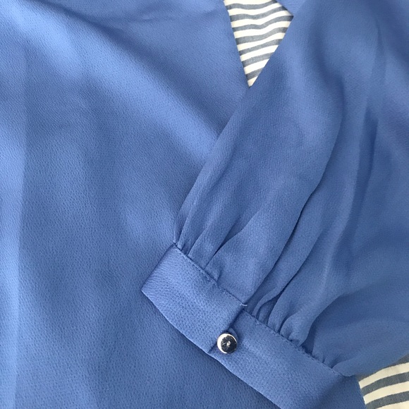 Banana Republic Silky Blue Blouse NWT - Picture 5 of 6